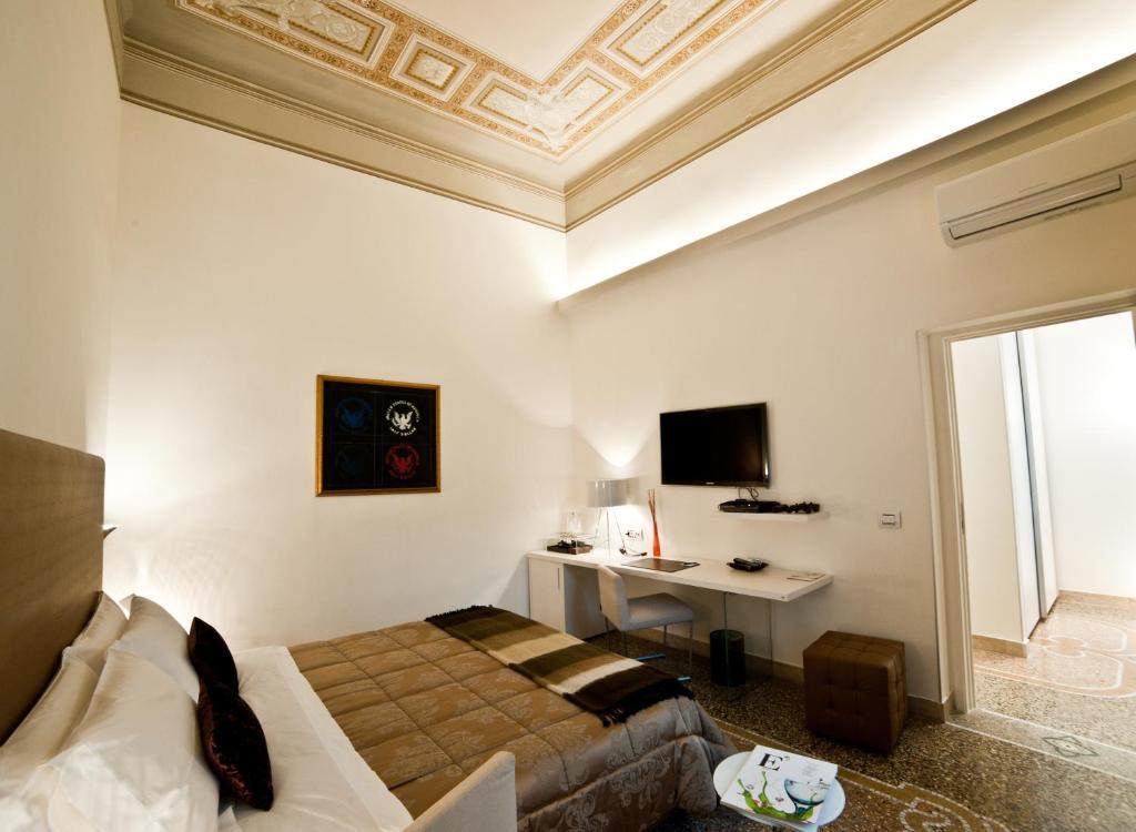 Town House Cavour Bed & Breakfast 2*
