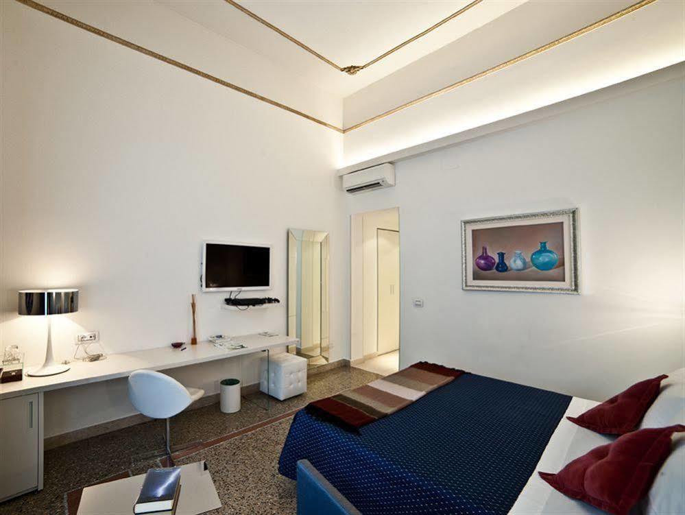 Town House Cavour 2*